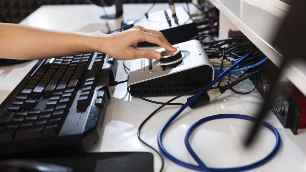 IT Equipment Leasing vs. Buying in India: Which is Better for Growing Businesses?
